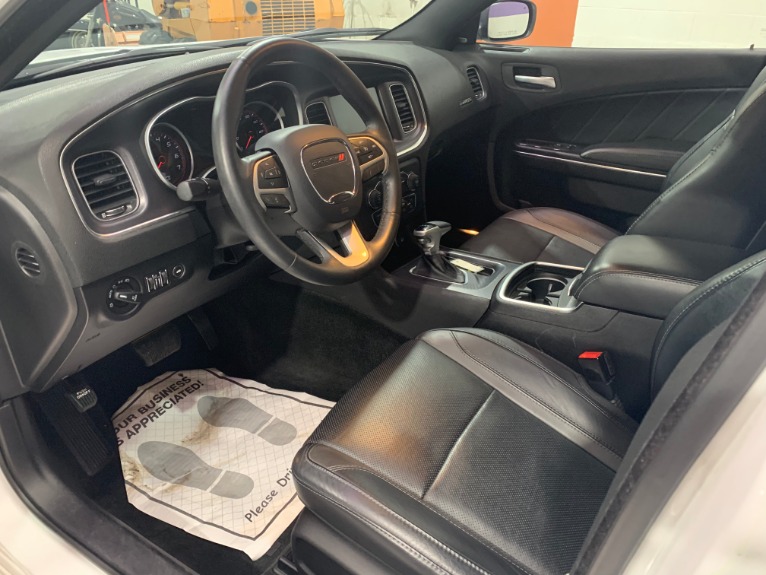 Used-2015-Dodge-Charger-SXT