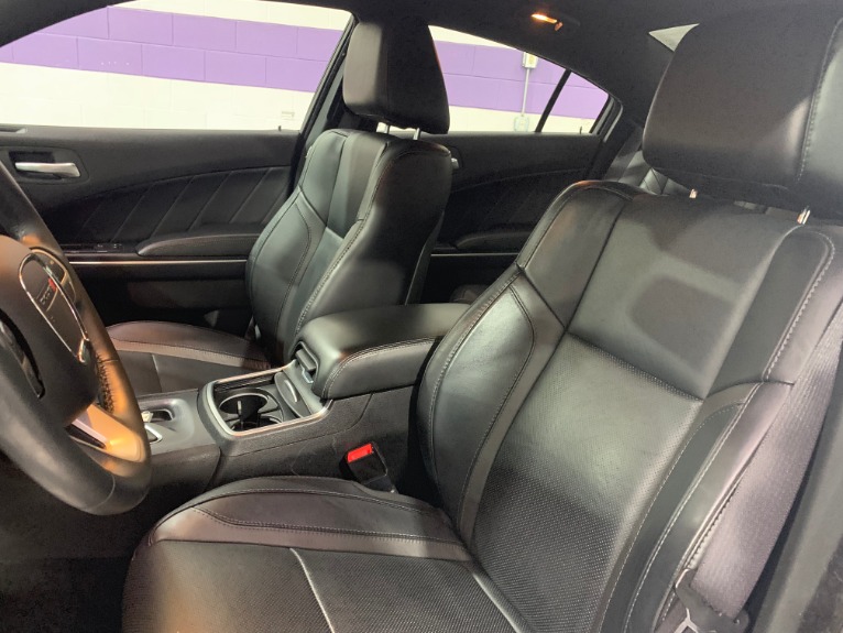 Used-2015-Dodge-Charger-SXT