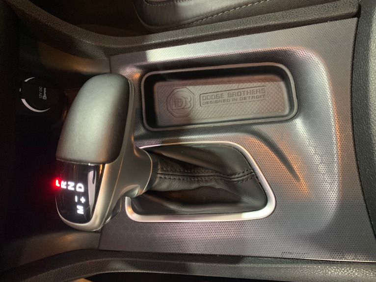 Used-2015-Dodge-Charger-SXT