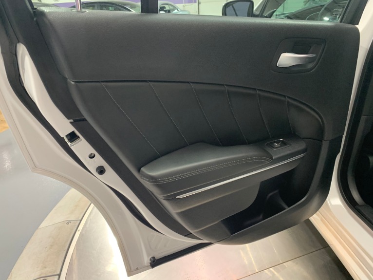 Used-2015-Dodge-Charger-SXT