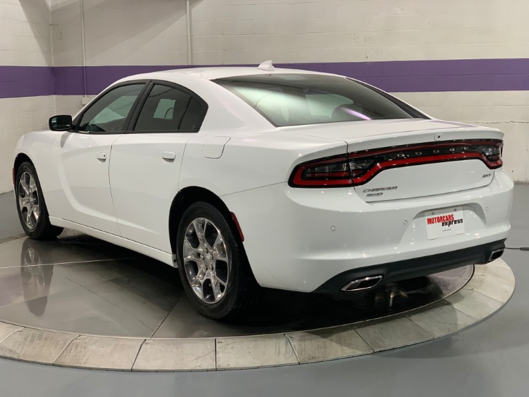 Used-2015-Dodge-Charger-SXT