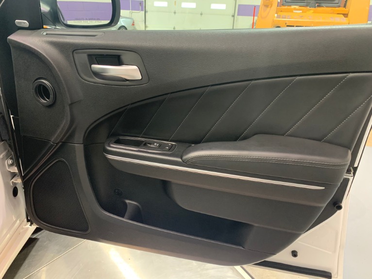 Used-2015-Dodge-Charger-SXT