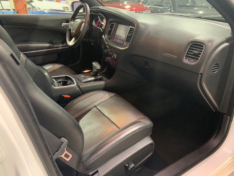 Used-2015-Dodge-Charger-SXT