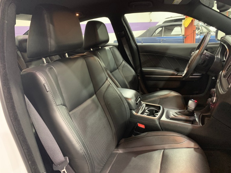 Used-2015-Dodge-Charger-SXT