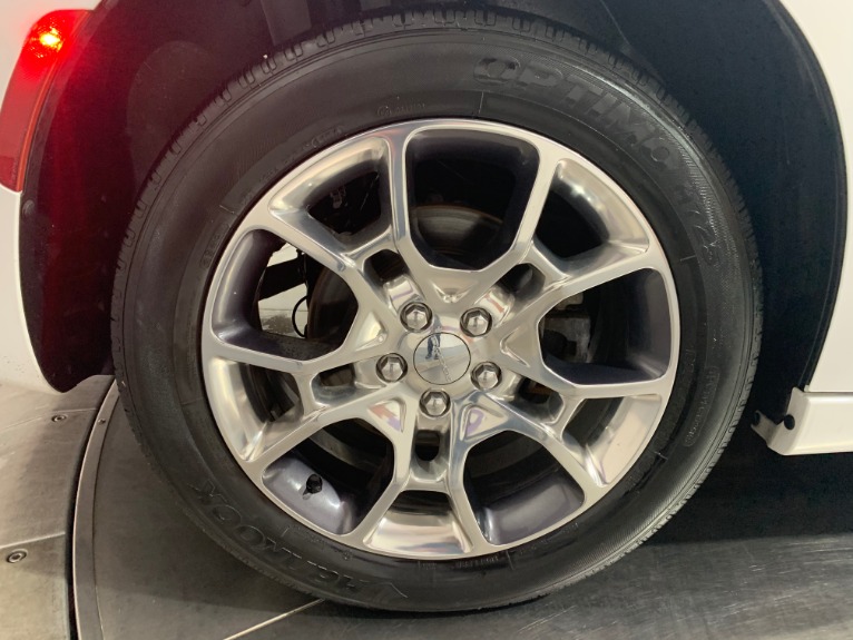 Used-2015-Dodge-Charger-SXT