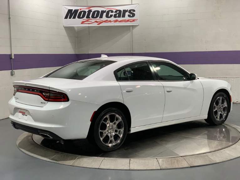 Used-2015-Dodge-Charger-SXT