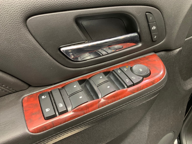 Used-2012-Cadillac-Escalade-Luxury