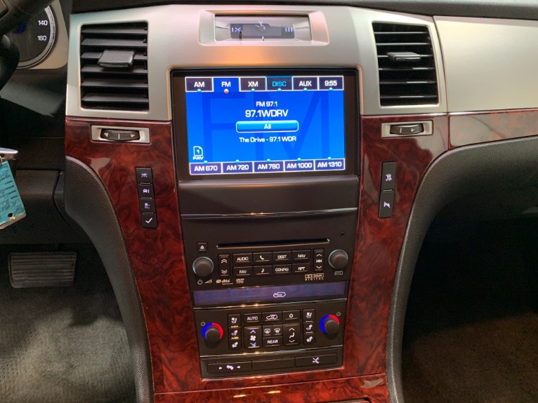 Used-2012-Cadillac-Escalade-Luxury