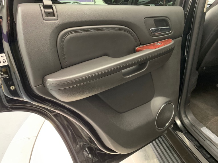 Used-2012-Cadillac-Escalade-Luxury