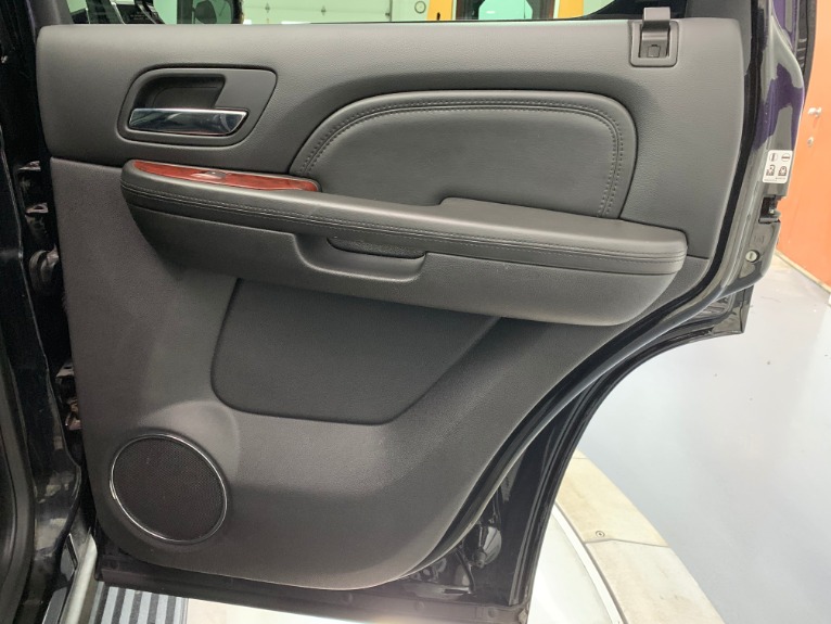 Used-2012-Cadillac-Escalade-Luxury
