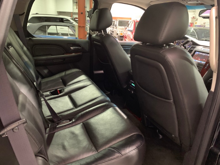 Used-2012-Cadillac-Escalade-Luxury