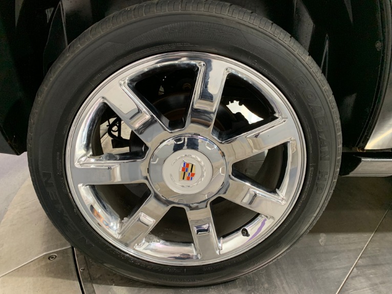 Used-2012-Cadillac-Escalade-Luxury
