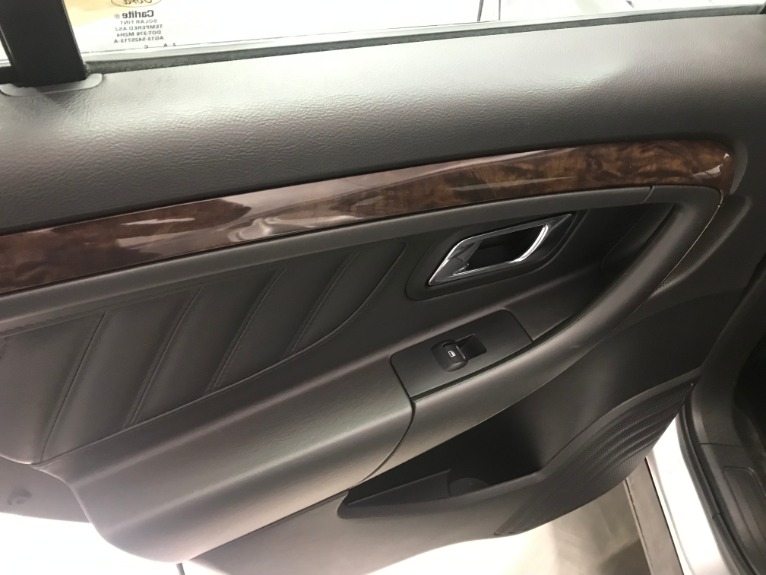 Used-2013-Ford-Taurus-Limited