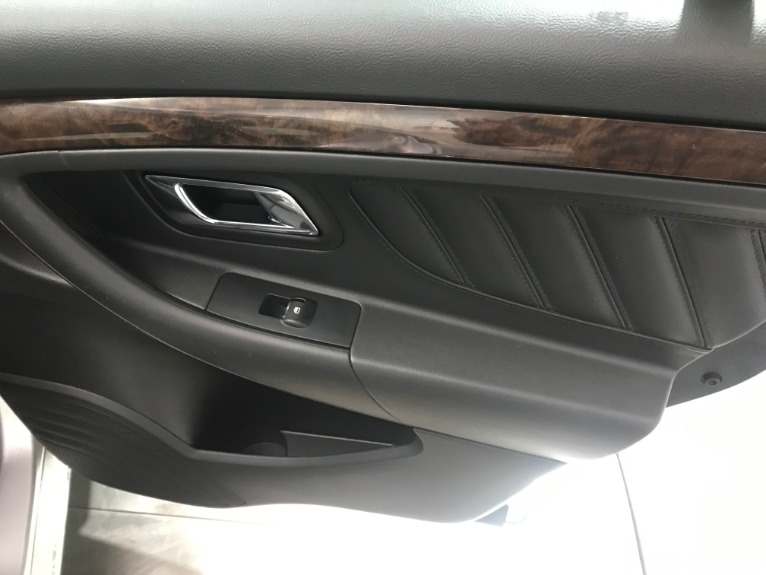 Used-2013-Ford-Taurus-Limited