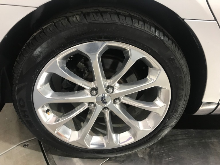 Used-2013-Ford-Taurus-Limited