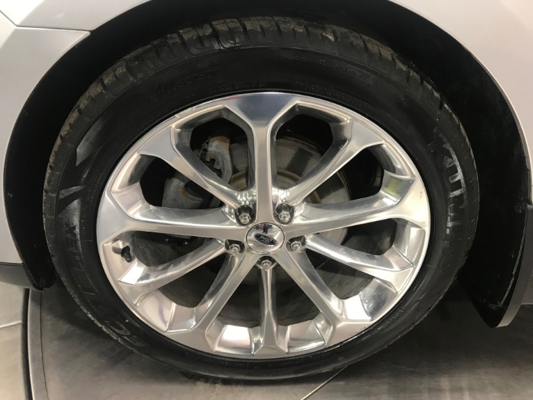 Used-2013-Ford-Taurus-Limited