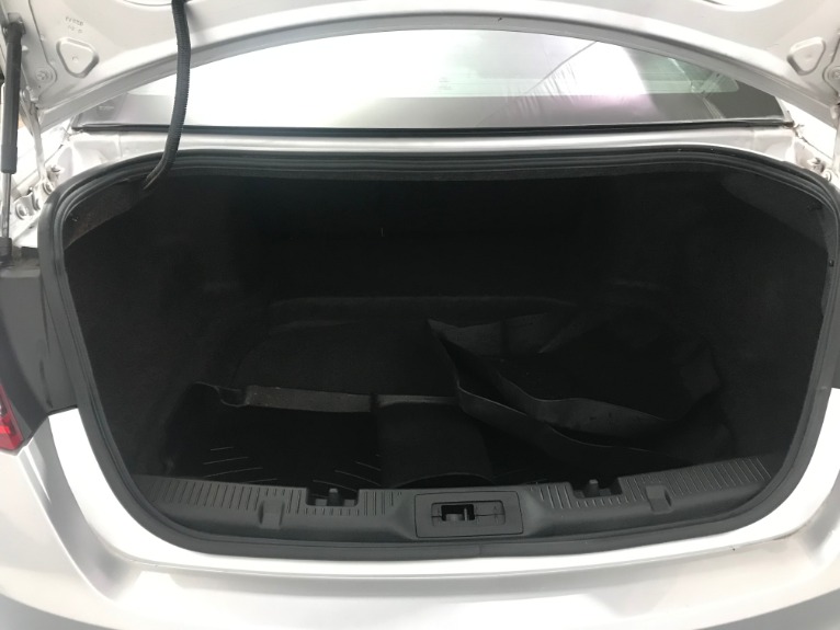 Used-2013-Ford-Taurus-Limited