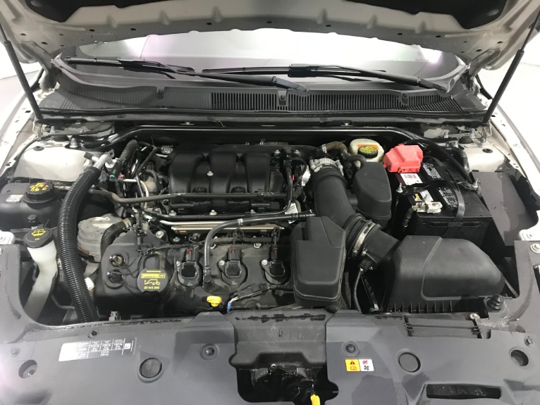 Used-2013-Ford-Taurus-Limited
