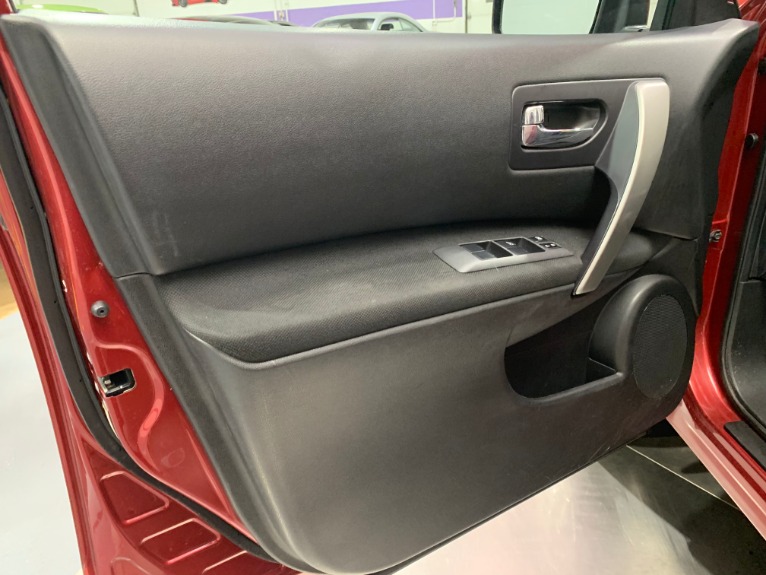 Used-2008-Nissan-Rogue-SL