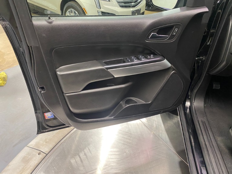 Used-2019-Chevrolet-Colorado-LT-V6-4X4
