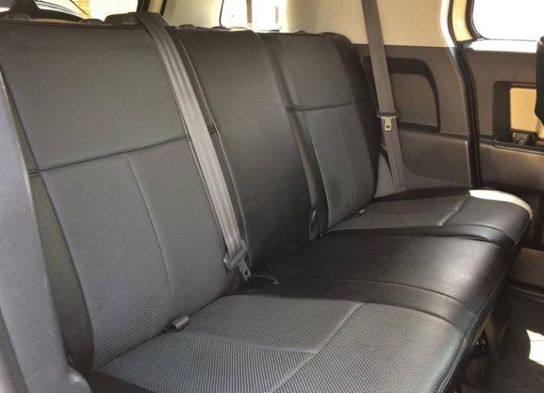 Used-2008-Toyota-FJ-Cruiser-Base-4x4-4dr-SUV-5A