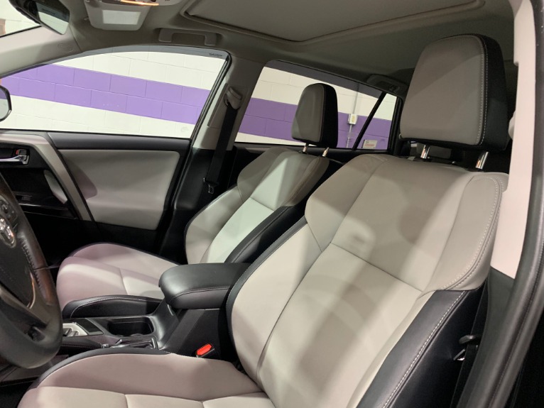 Used-2016-Toyota-RAV4-Limited