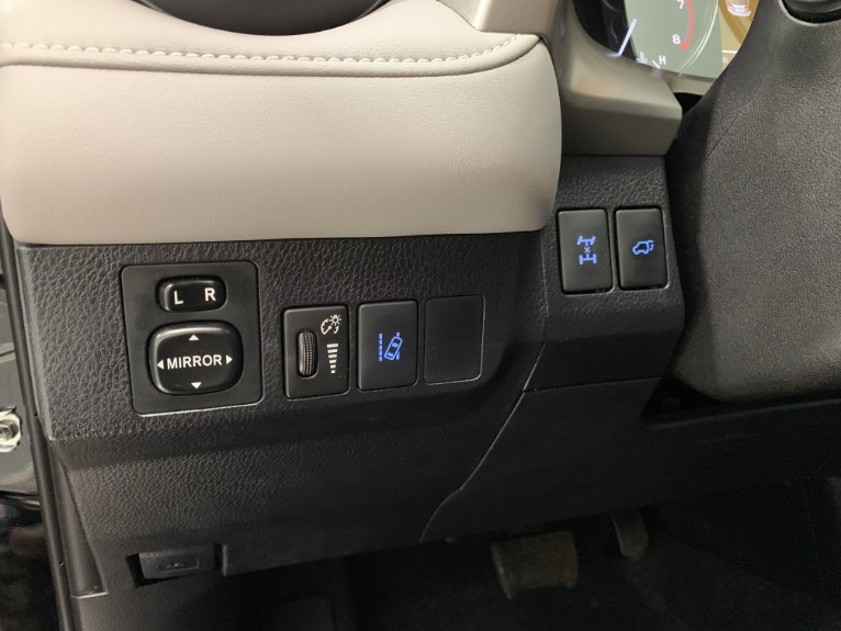 Used-2016-Toyota-RAV4-Limited