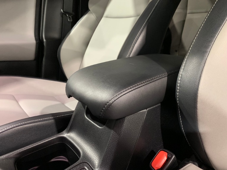 Used-2016-Toyota-RAV4-Limited