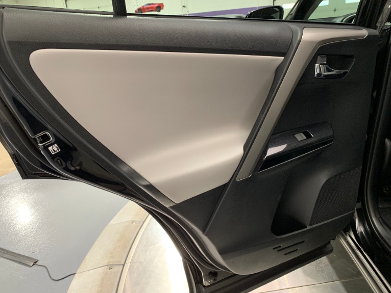 Used-2016-Toyota-RAV4-Limited
