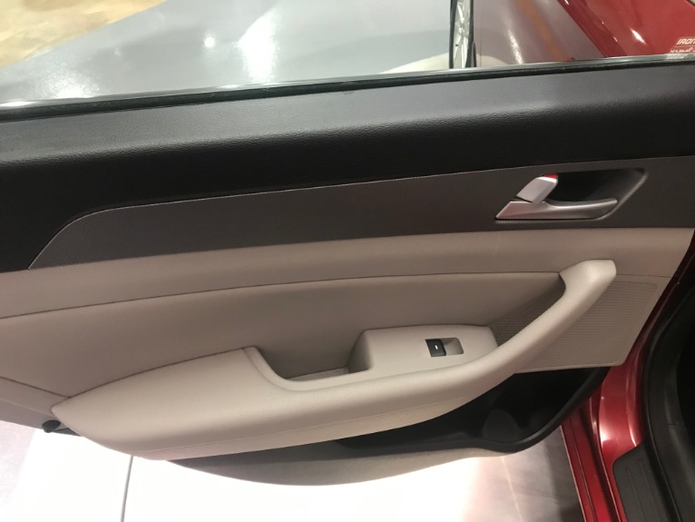 Used-2015-Hyundai-Sonata-SE