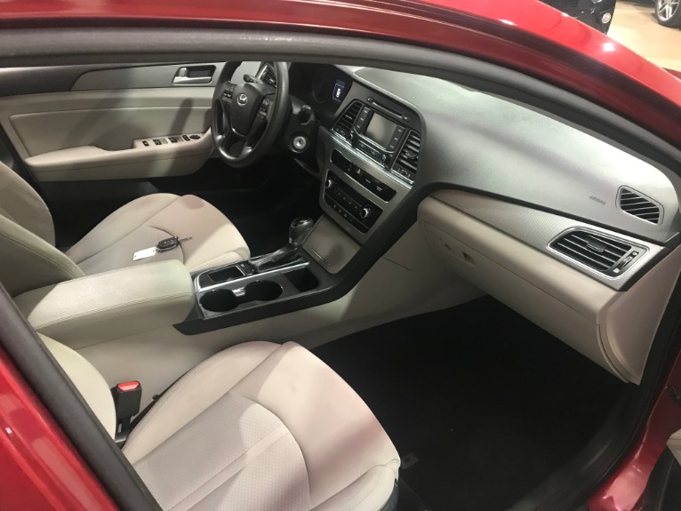Used-2015-Hyundai-Sonata-SE