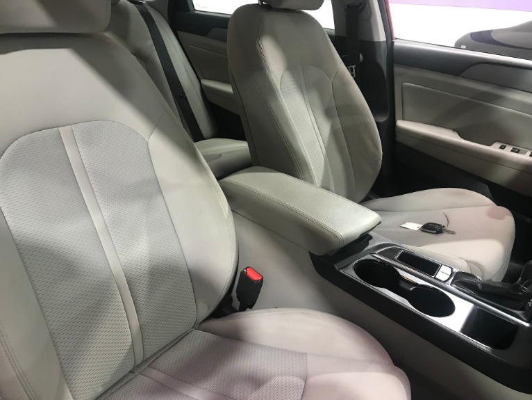 Used-2015-Hyundai-Sonata-SE