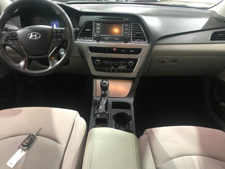 Used-2015-Hyundai-Sonata-SE