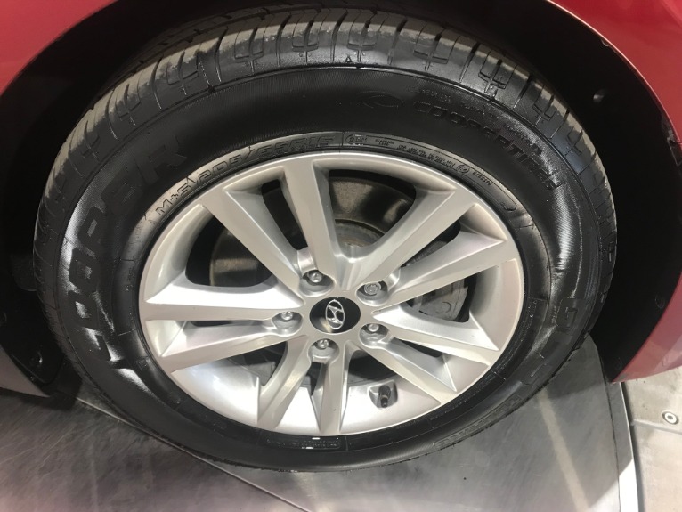 Used-2015-Hyundai-Sonata-SE