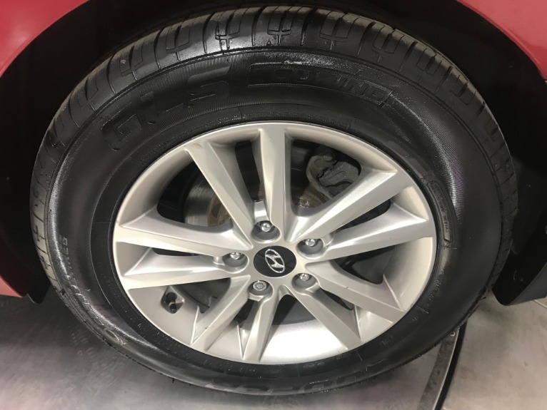 Used-2015-Hyundai-Sonata-SE