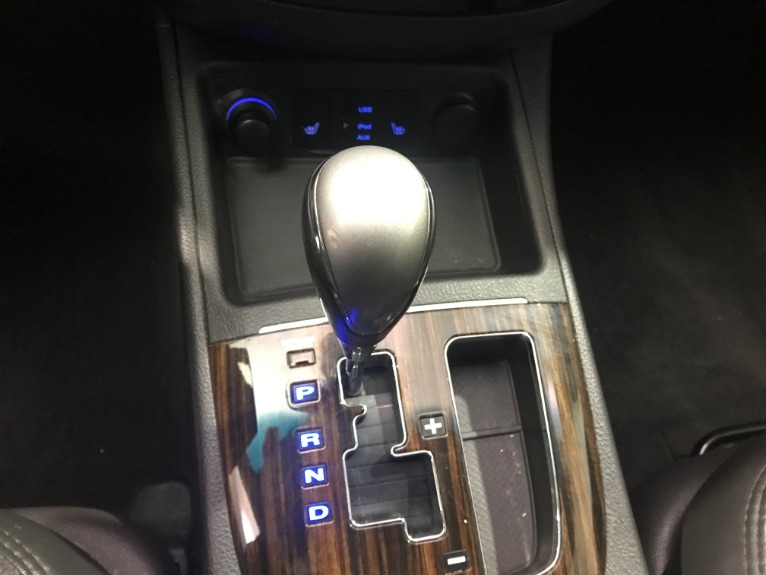 Used-2012-Hyundai-Santa-Fe-Limited
