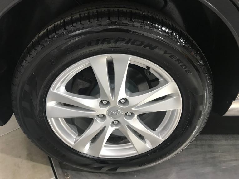 Used-2012-Hyundai-Santa-Fe-Limited