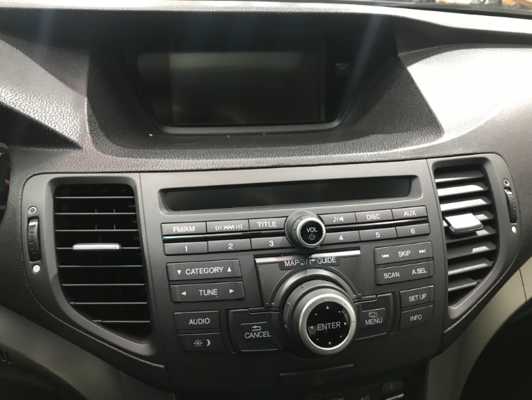 Used-2010-Acura-TSX-w/Tech