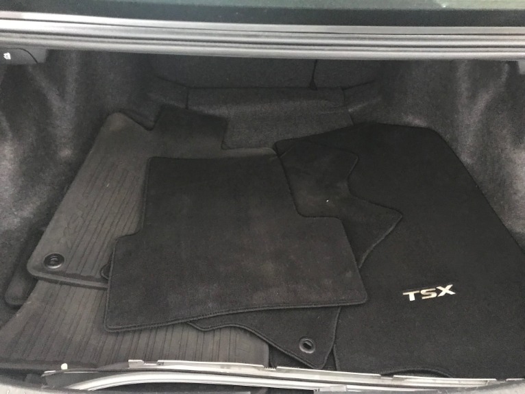 Used-2010-Acura-TSX-w/Tech