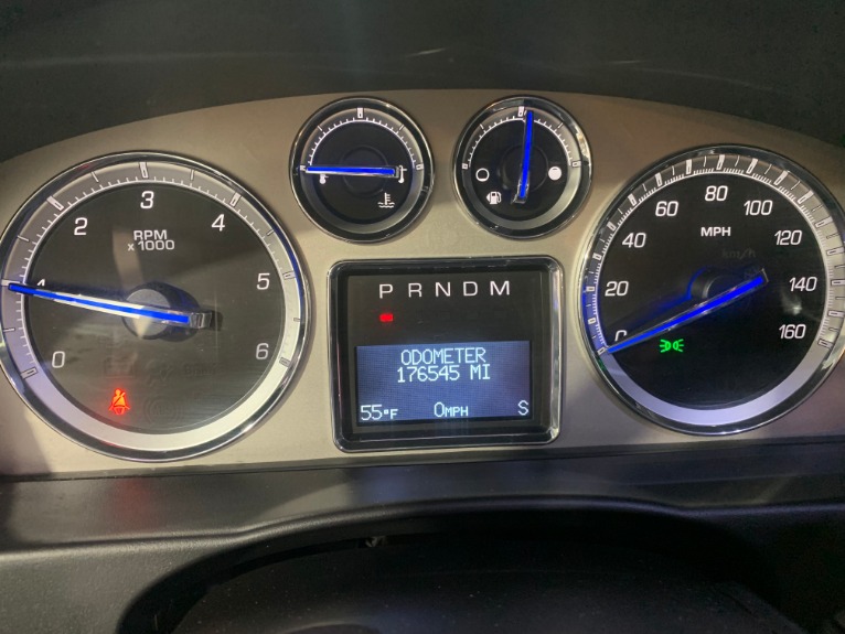 Used-2010-Cadillac-Escalade-ESV-Premium