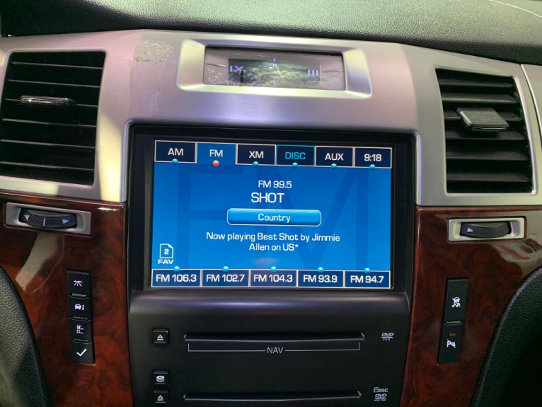 Used-2010-Cadillac-Escalade-ESV-Premium