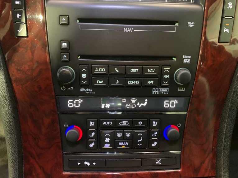 Used-2010-Cadillac-Escalade-ESV-Premium