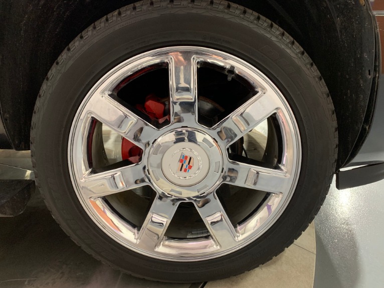 Used-2010-Cadillac-Escalade-ESV-Premium