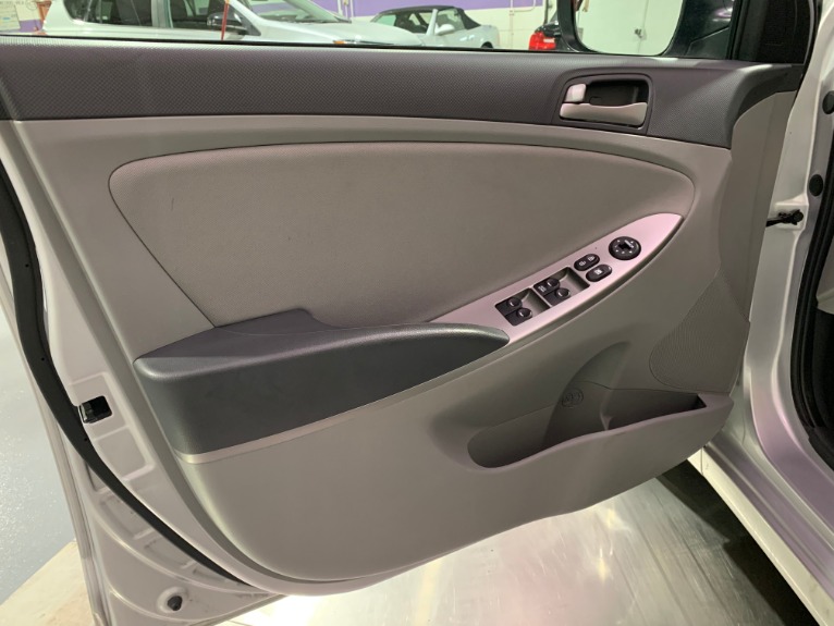 Used-2017-Hyundai-Accent-SE