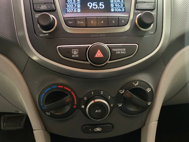 Used-2017-Hyundai-Accent-SE
