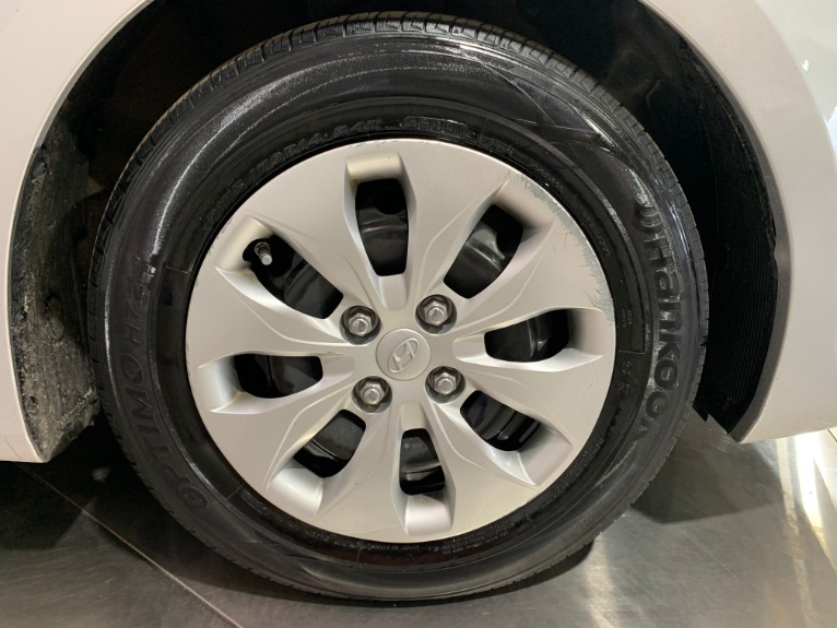 Used-2017-Hyundai-Accent-SE