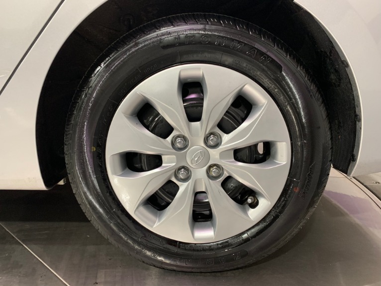Used-2017-Hyundai-Accent-SE