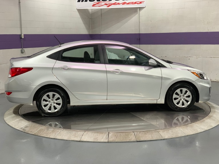 Used-2017-Hyundai-Accent-SE