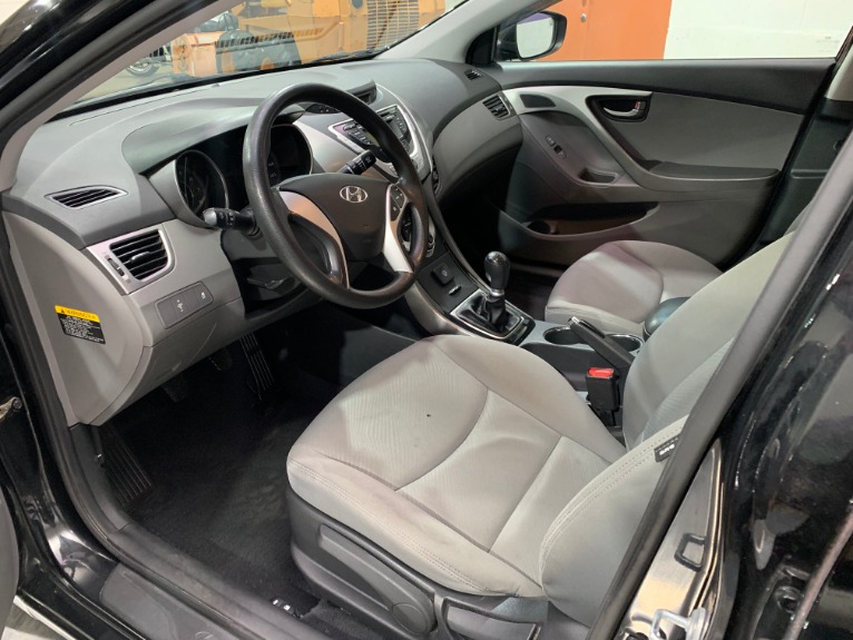 Used-2012-Hyundai-Elantra-GLS