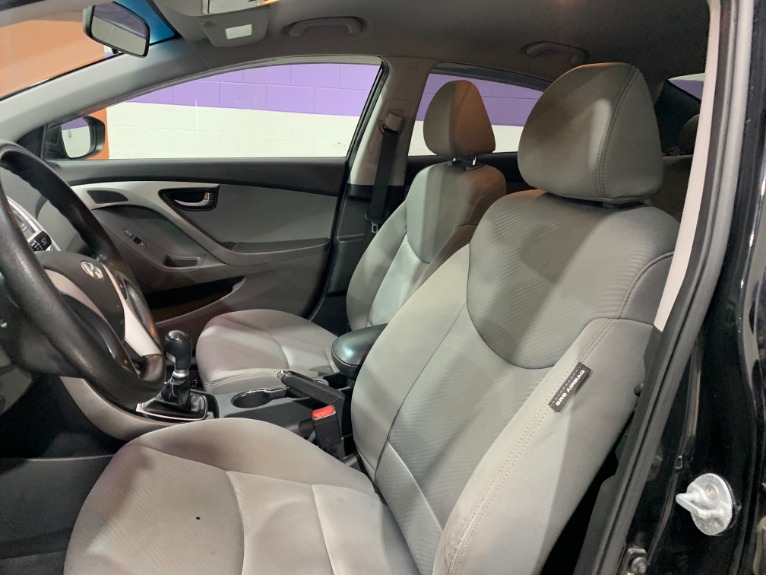 Used-2012-Hyundai-Elantra-GLS